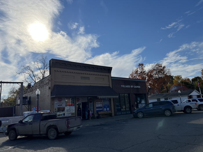 Gaines - Oct 23 2022 Photo (newer photo)